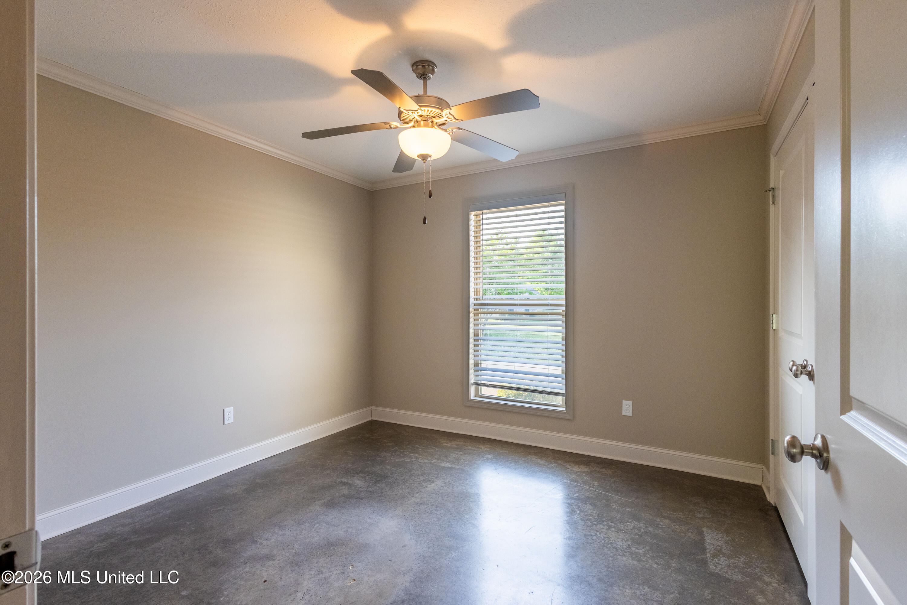 120 Bankside Drive Canton, MS 39046 - Photo 12 of 15 120 Bankside Drive Canton MS-8