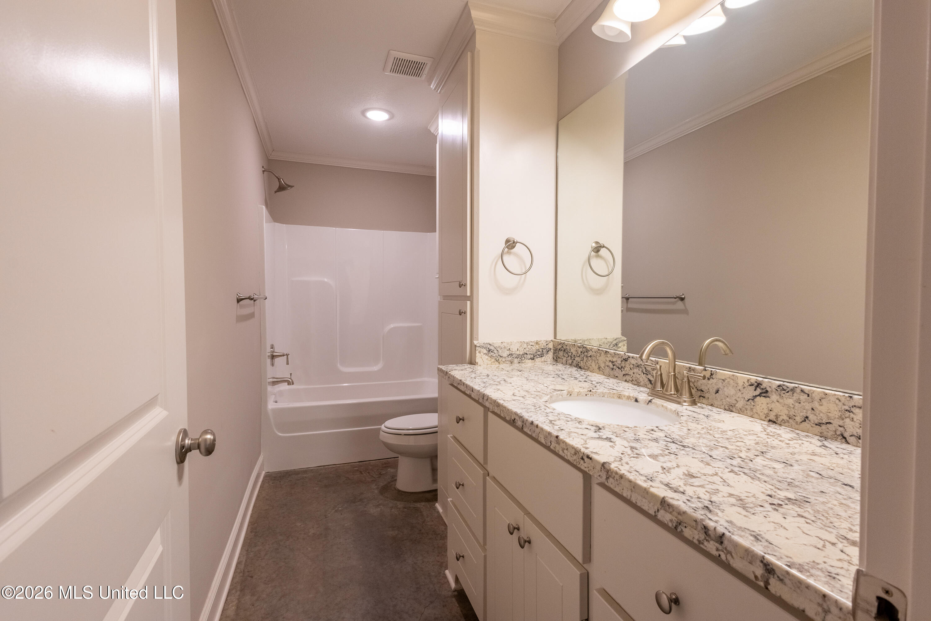 120 Bankside Drive Canton, MS 39046 - Photo 14 of 15 120 Bankside Drive Canton MS-7