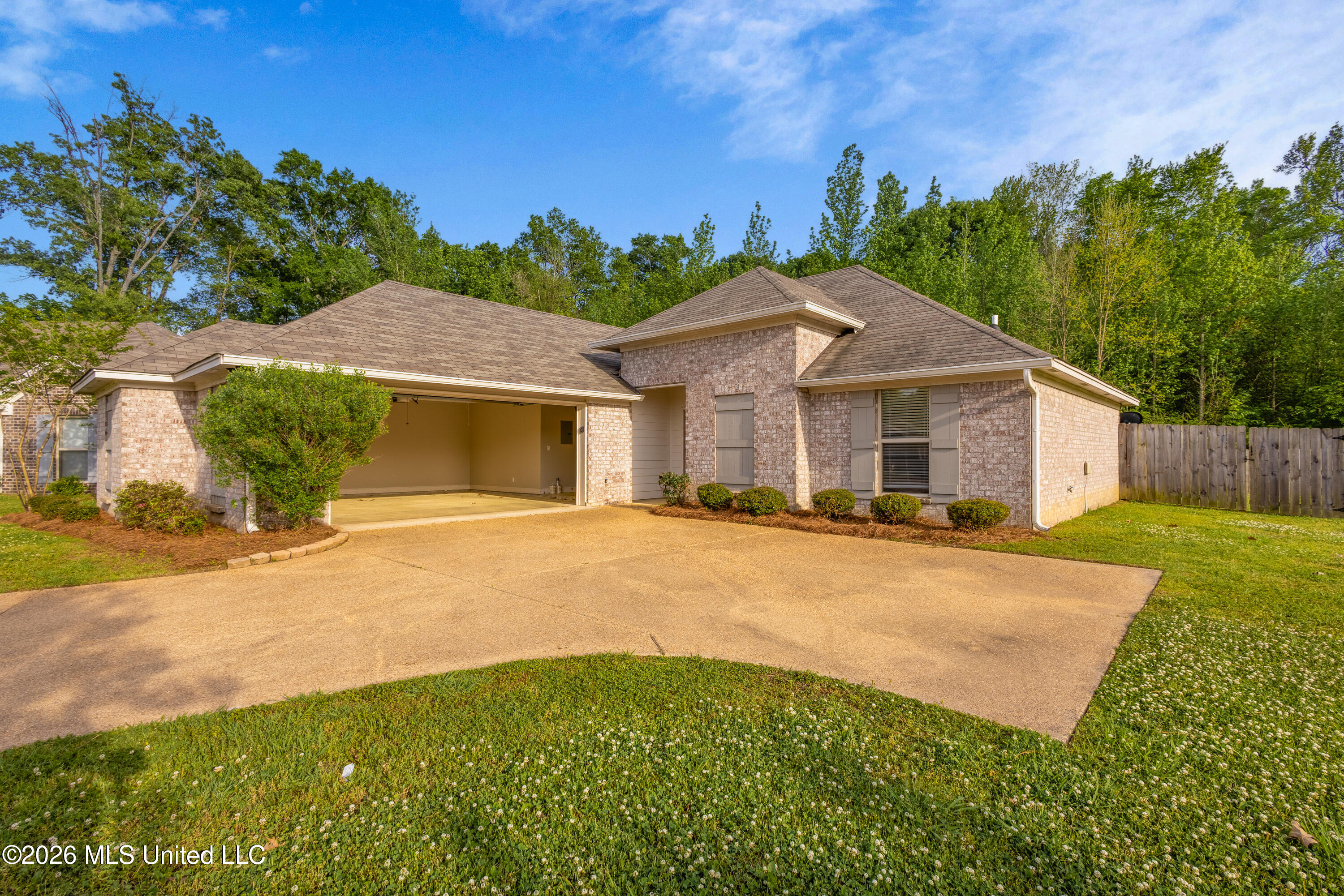 120 Bankside Drive Canton, MS 39046 - Photo 2 of 15 Front
