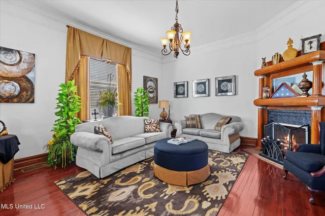 $854,900 | 1028 Main Street, Hattiesburg, MS 39401