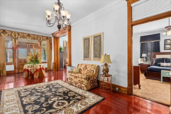 $854,900 | 1028 Main Street, Hattiesburg, MS 39401