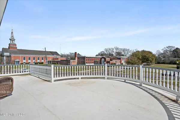 $854,900 | 1028 Main Street, Hattiesburg, MS 39401