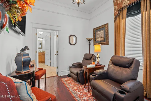$854,900 | 1028 Main Street, Hattiesburg, MS 39401