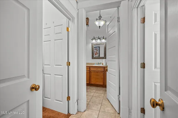 $854,900 | 1028 Main Street, Hattiesburg, MS 39401