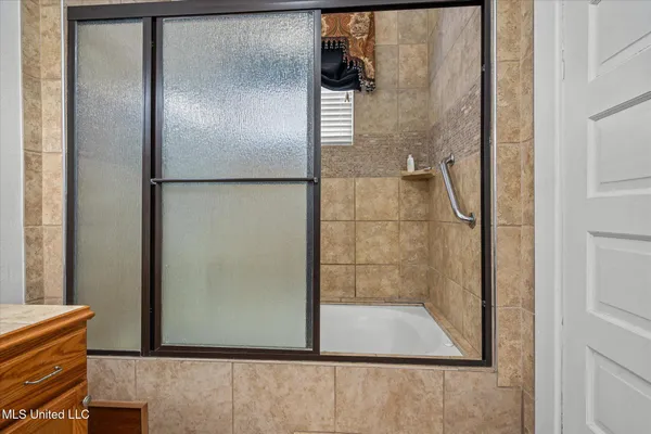 $854,900 | 1028 Main Street, Hattiesburg, MS 39401