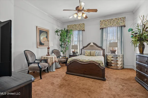 $854,900 | 1028 Main Street, Hattiesburg, MS 39401