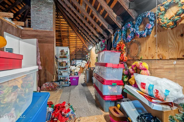 $854,900 | 1028 Main Street, Hattiesburg, MS 39401