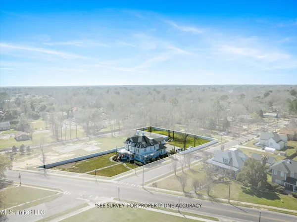 $854,900 | 1028 Main Street, Hattiesburg, MS 39401