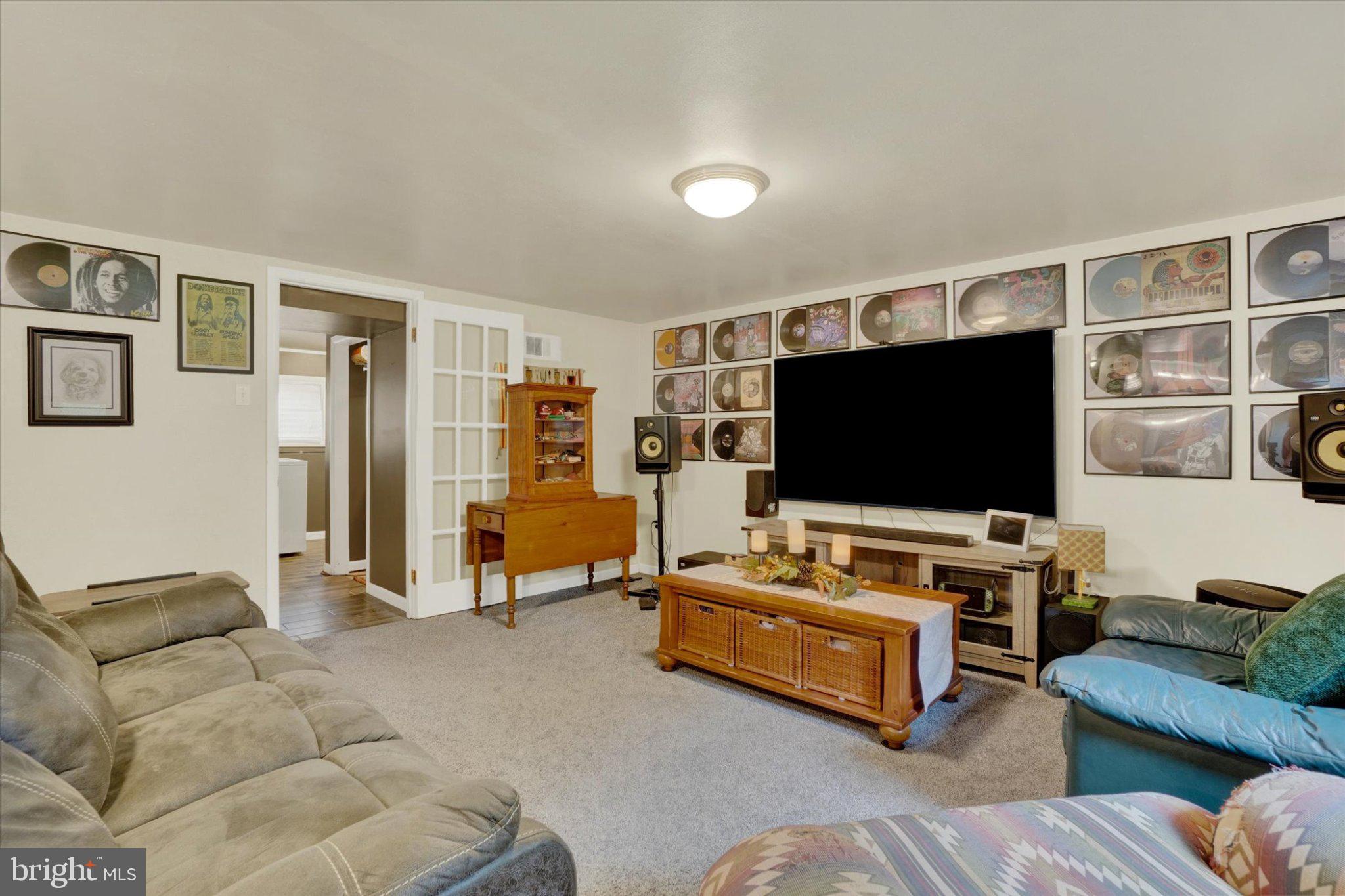 720 Gunnison Road York, PA 17404 - Photo 17 of 34 Family Room