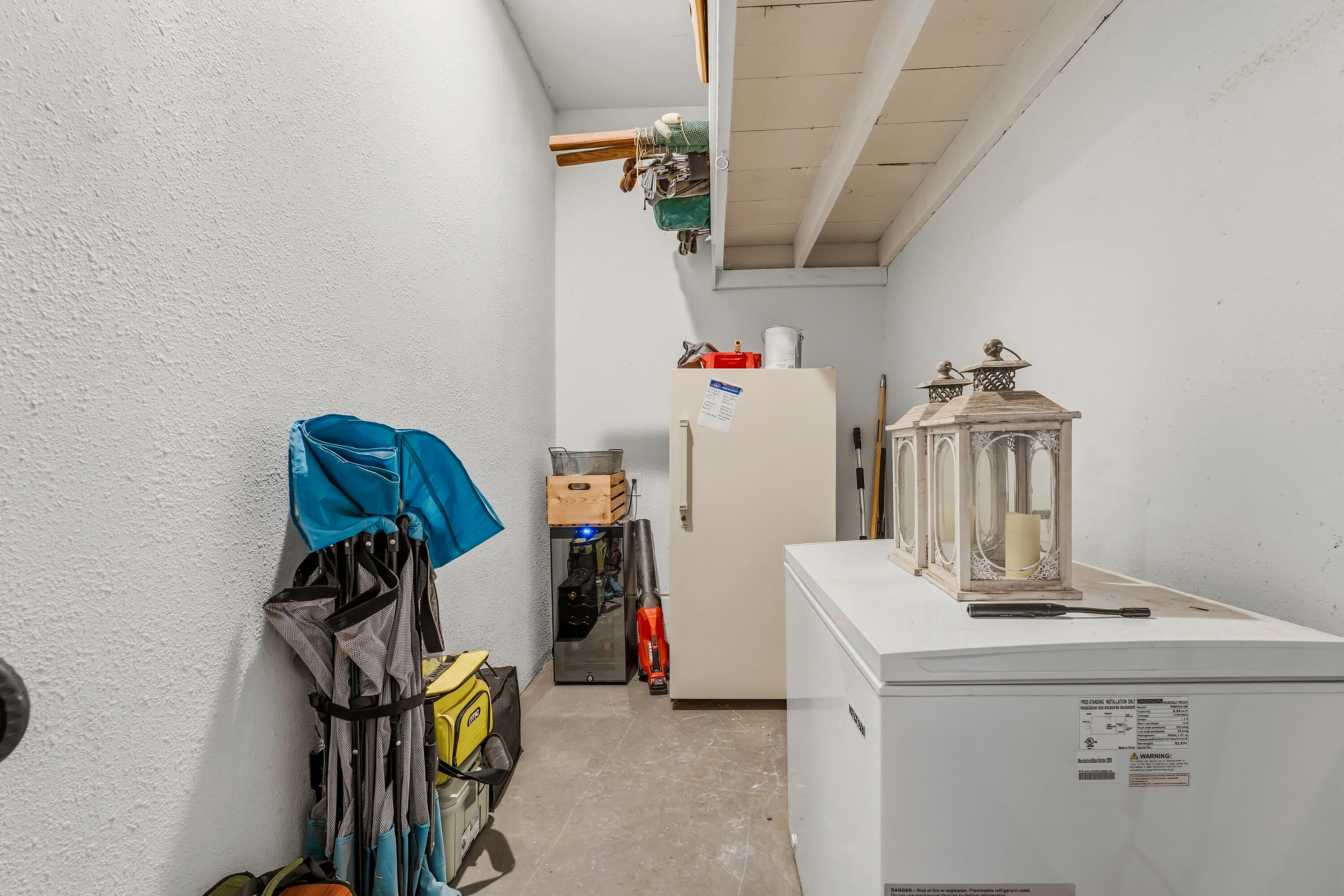707 12th Street Shallowater, TX 79363 - Photo 21 of 27 a utility room with dryer and washer