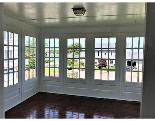 37 Crestwood Road Marblehead, MA 01945 - Photo 5 of 26 a view of an empty room and window