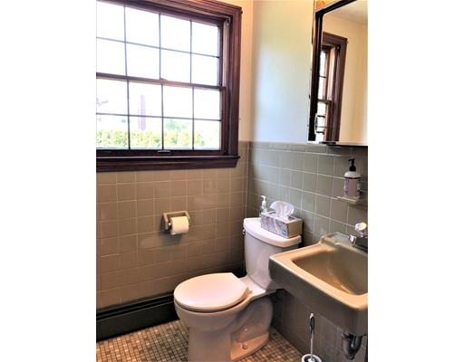 37 Crestwood Road Marblehead, MA 01945 - Photo 9 of 26 a bathroom with a sink and a toilet
