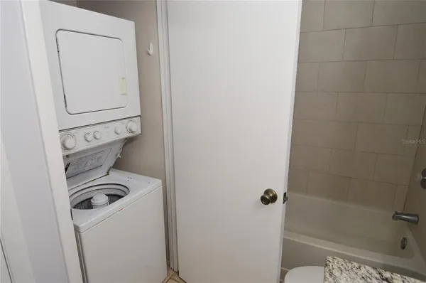 $1,300 | 8635 Mallard Reserve Drive, Unit 201, Tampa, FL 33614