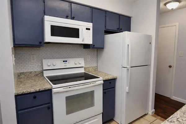 $1,300 | 8635 Mallard Reserve Drive, Unit 201, Tampa, FL 33614