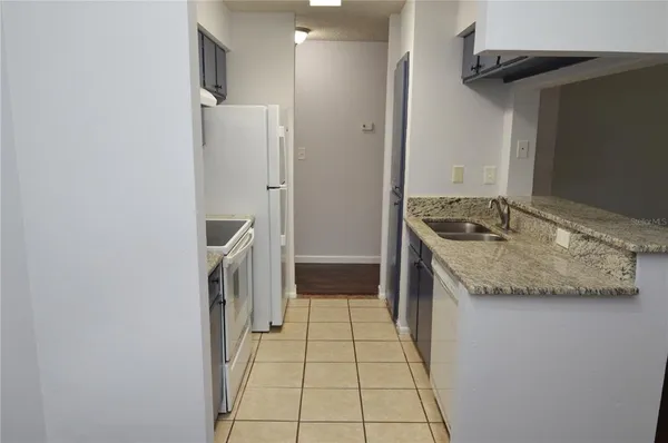 $1,300 | 8635 Mallard Reserve Drive, Unit 201, Tampa, FL 33614