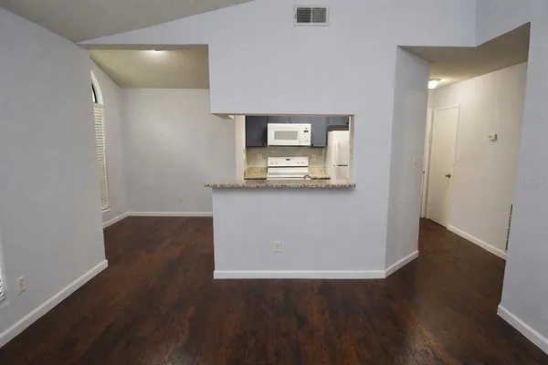 $1,300 | 8635 Mallard Reserve Drive, Unit 201, Tampa, FL 33614