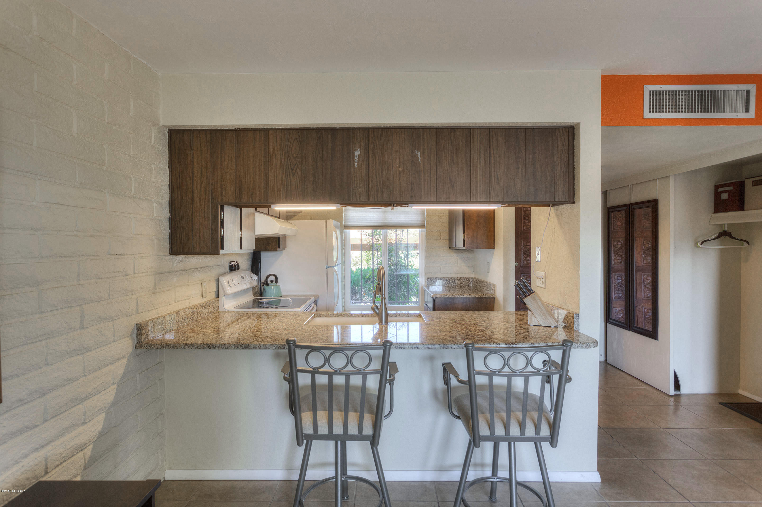 2733 West Ronald Road Tucson, AZ 85713 - Photo 6 of 17