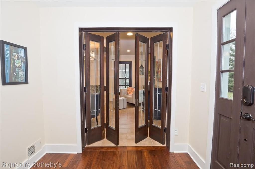 32370 Lahser Road Beverly Hills, MI 48025 - Photo 8 of 42