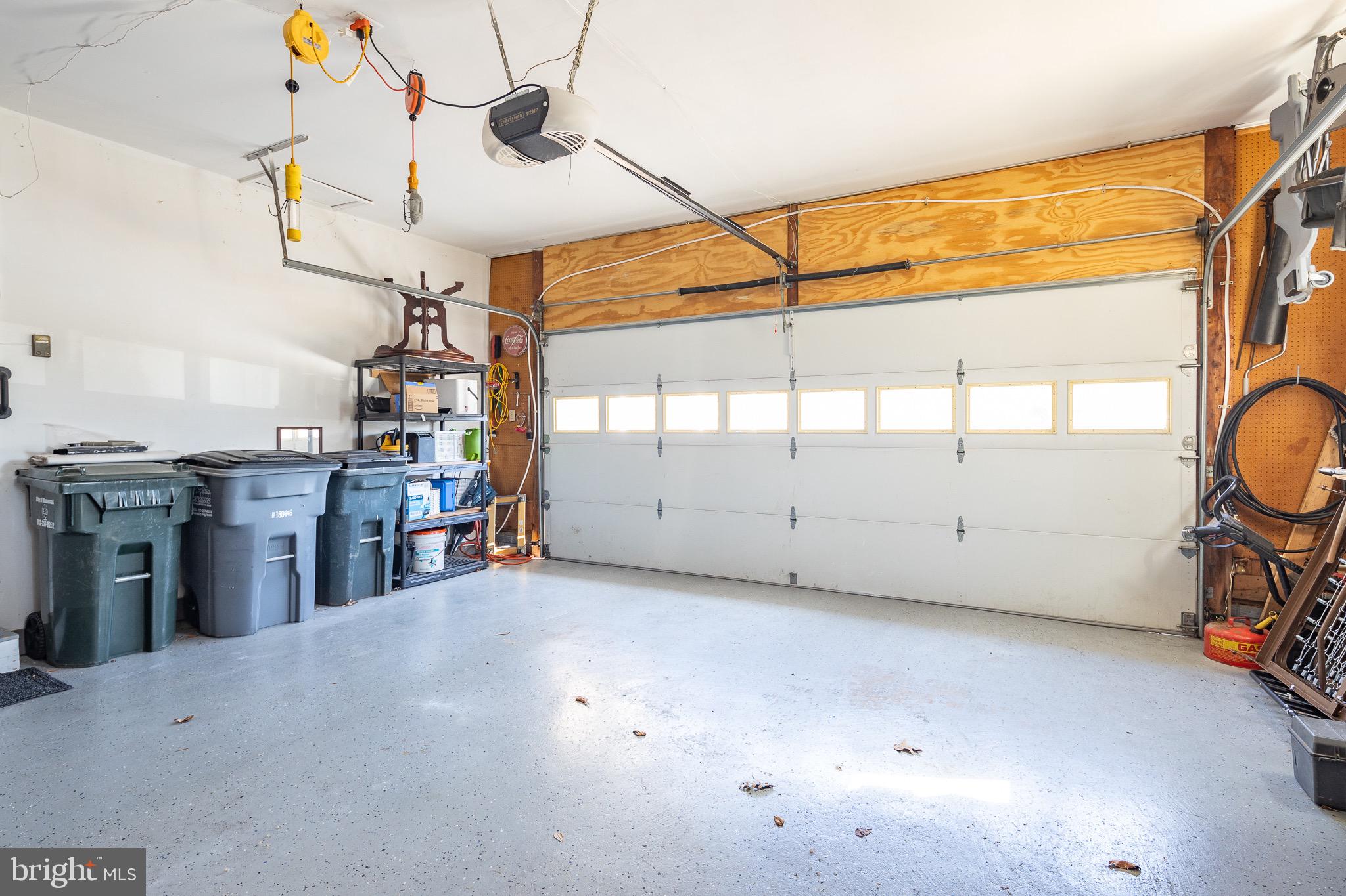 10053 Field Court Manassas, VA 20110 - Photo 23 of 43 Garage - 2 Car