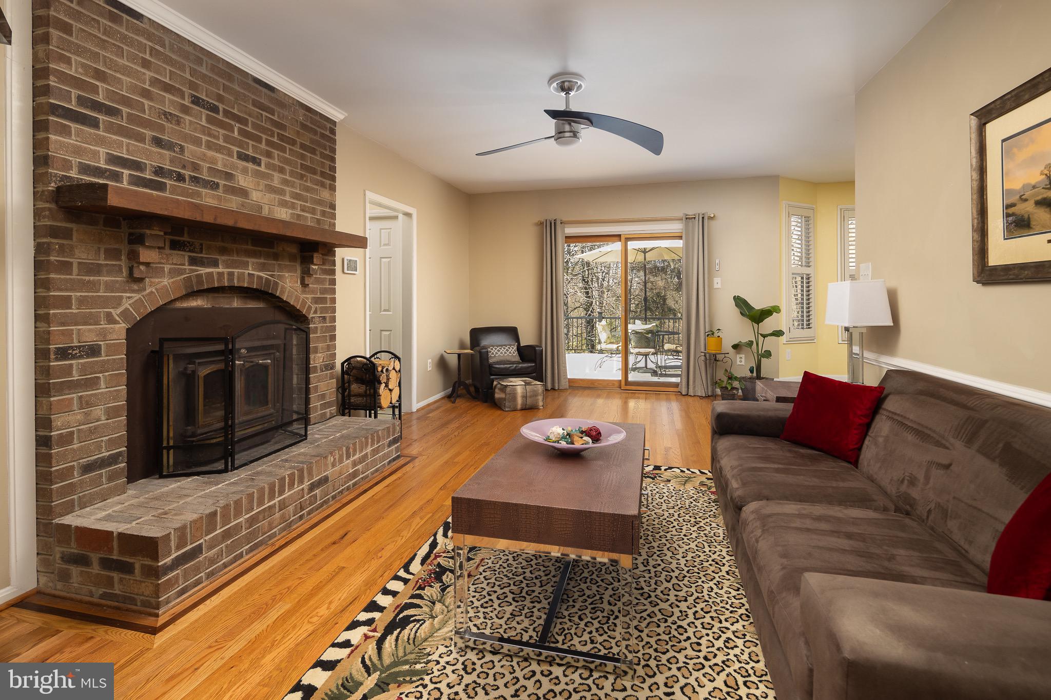 10053 Field Court Manassas, VA 20110 - Photo 5 of 43 Living Room w/Wood Burning Fireplace