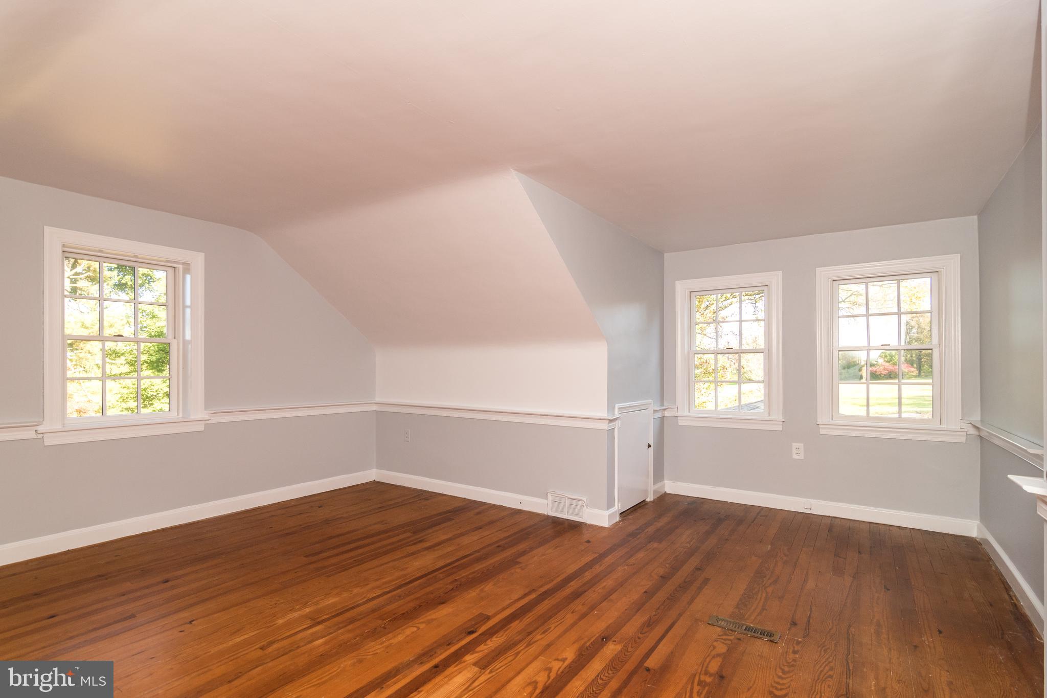 1639 Spencer Road Warminster, PA 18974 - Photo 9 of 50