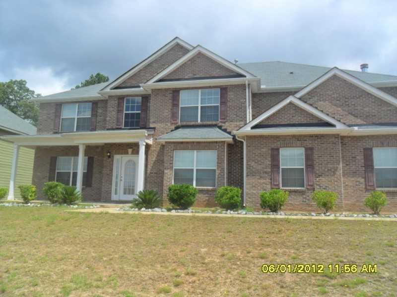 105 Apache Street Southwest Atlanta, GA 30331 - Photo 1 of 1 Exterior Front.