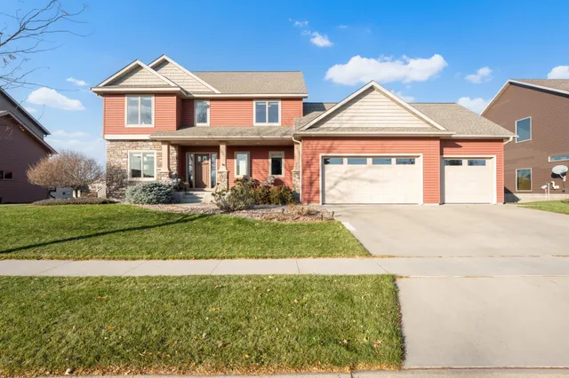 $749,900 | 1443 Echo Ridge Street Southwest, Rochester, MN 55902
