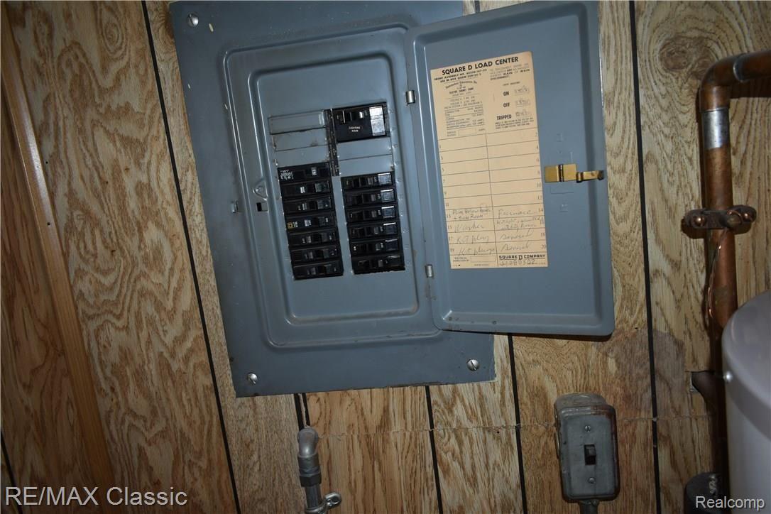 7295 Standard Street Center Line, MI 48015 - Photo 14 of 32 DSC_0751.JPG