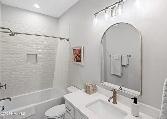 $749,500 | 341 Cornubia Drive, Castle Hayne, NC 28429