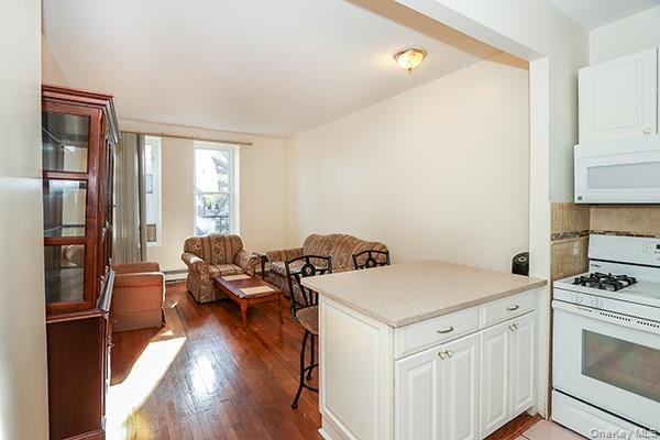 18-32 George Street, Unit 2B Queens, NY 11385 - Photo 5 of 20