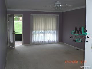 934 Wexford Way, Unit 17 Rochester, MI 48307 - Photo 2 of 9 LR