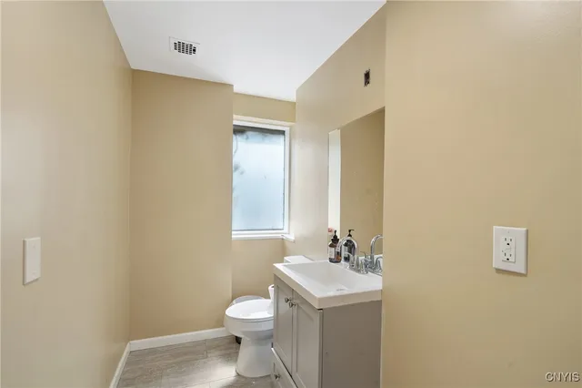 $4,000 | 2030 Erie Boulevard East, Syracuse, NY 13224