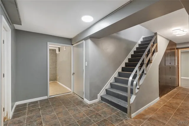 $4,000 | 2030 Erie Boulevard East, Syracuse, NY 13224