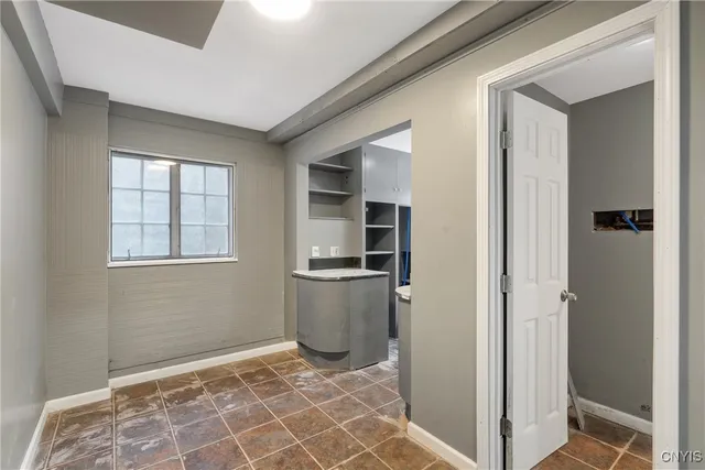 $4,000 | 2030 Erie Boulevard East, Syracuse, NY 13224