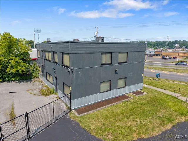 $4,000 | 2030 Erie Boulevard East, Syracuse, NY 13224