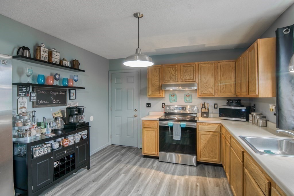 51 Quincy Street Springfield, MA 01109 - Photo 13 of 26 Gallery Image 13