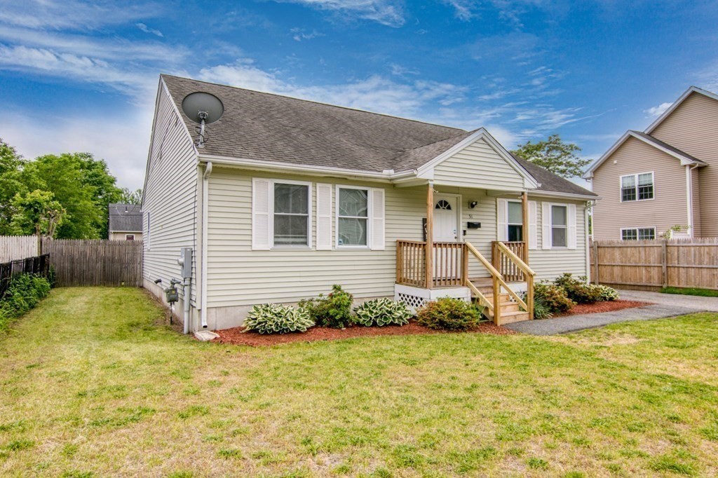 51 Quincy Street Springfield, MA 01109 - Photo 4 of 26 Gallery Image 4