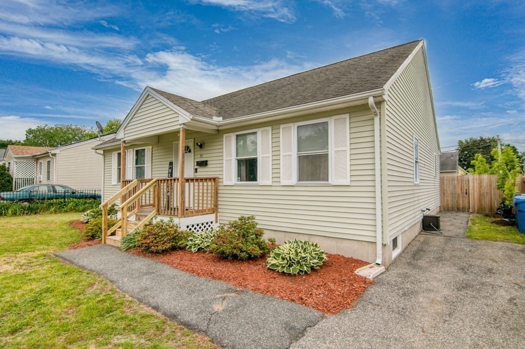 51 Quincy Street Springfield, MA 01109 - Photo 6 of 26 Gallery Image 6