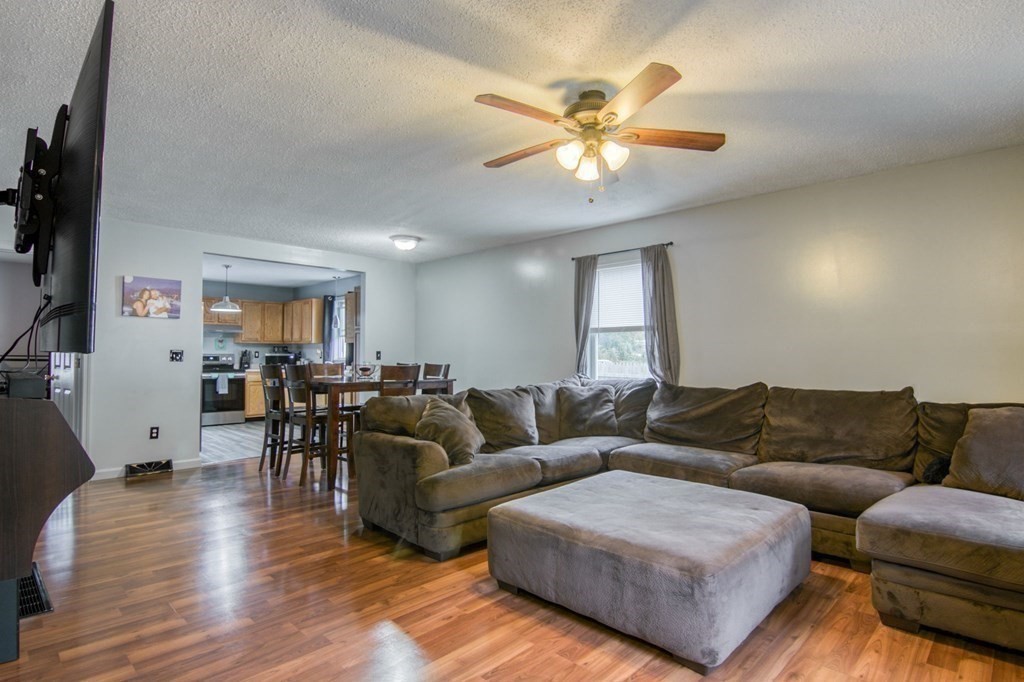 51 Quincy Street Springfield, MA 01109 - Photo 8 of 26 Gallery Image 8