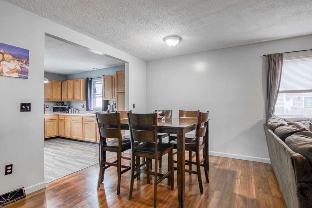 51 Quincy Street Springfield, MA 01109 - Photo 10 of 26 Gallery Image 10