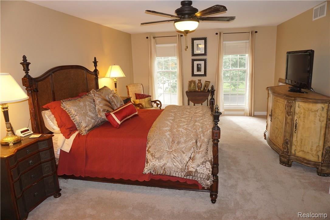 966 Hemlock Drive Rochester, MI 48307 - Photo 21 of 23 DSC01893-edited.jpg