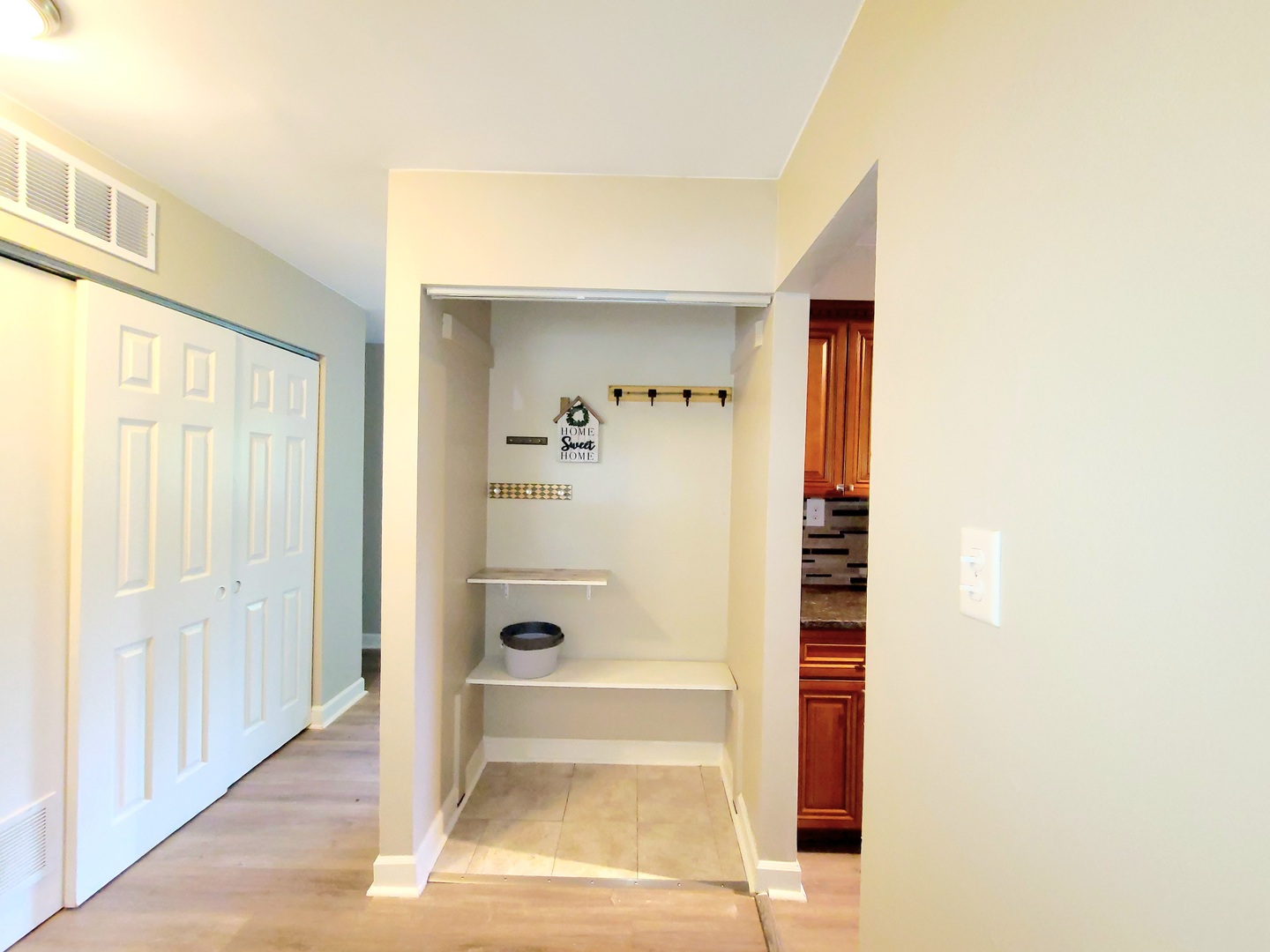 117 Kingston Road Bolingbrook, IL 60440 - Photo 14 of 24 a view of entryway with white walls
