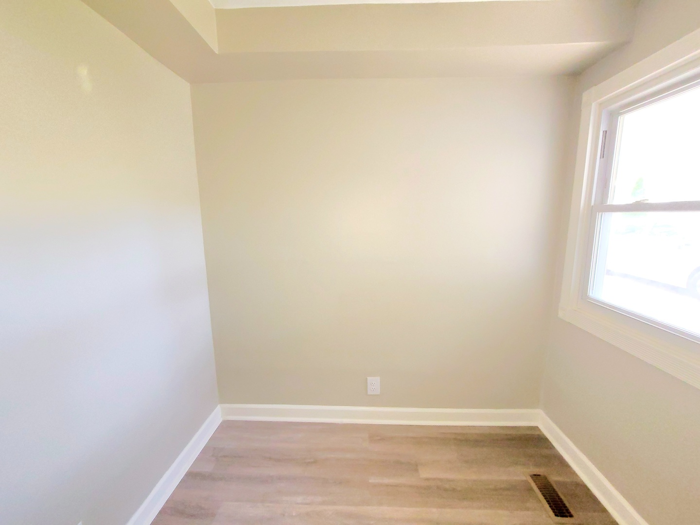 117 Kingston Road Bolingbrook, IL 60440 - Photo 16 of 24 a view of an empty room