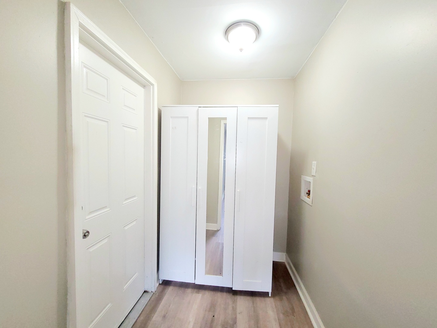 117 Kingston Road Bolingbrook, IL 60440 - Photo 17 of 24 a view of room with window