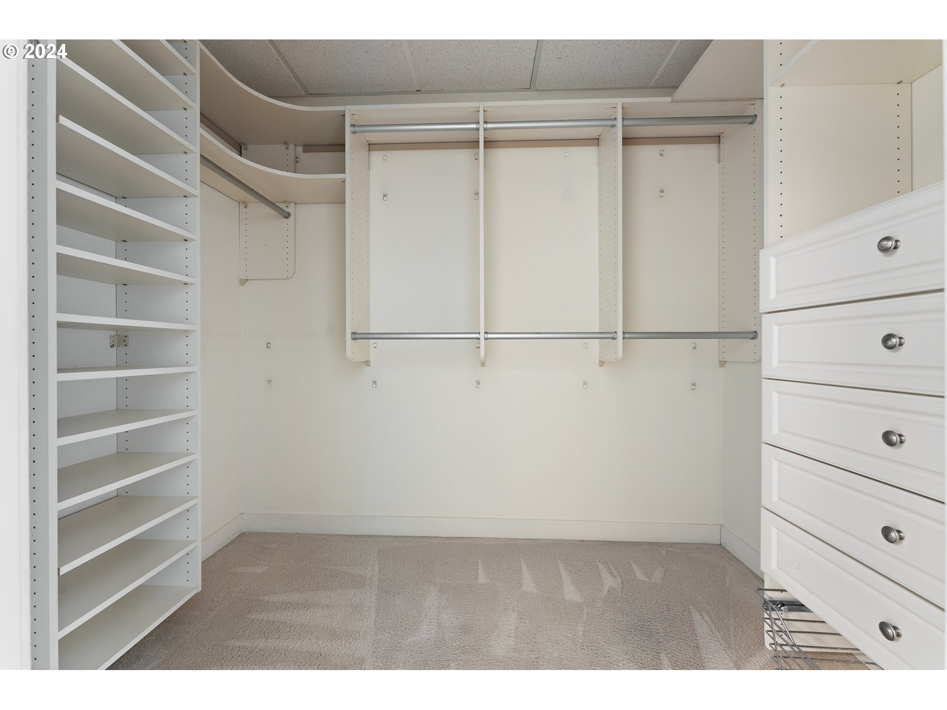 922 Northwest 11th Avenue, Unit 415 Portland, OR 97209 - Photo 31 of 45 Bedroom, Primary