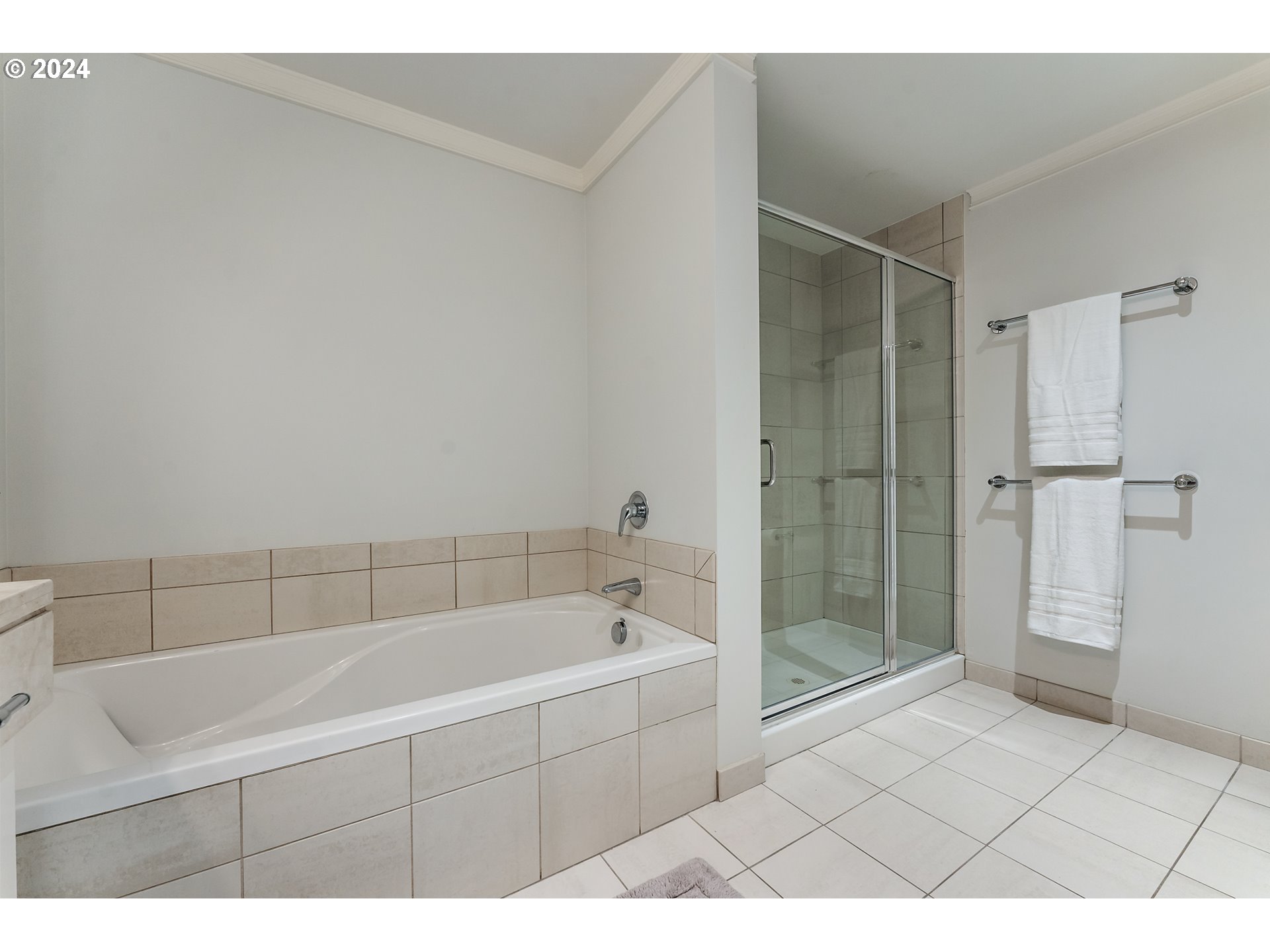 922 Northwest 11th Avenue, Unit 415 Portland, OR 97209 - Photo 33 of 45 Bathroom