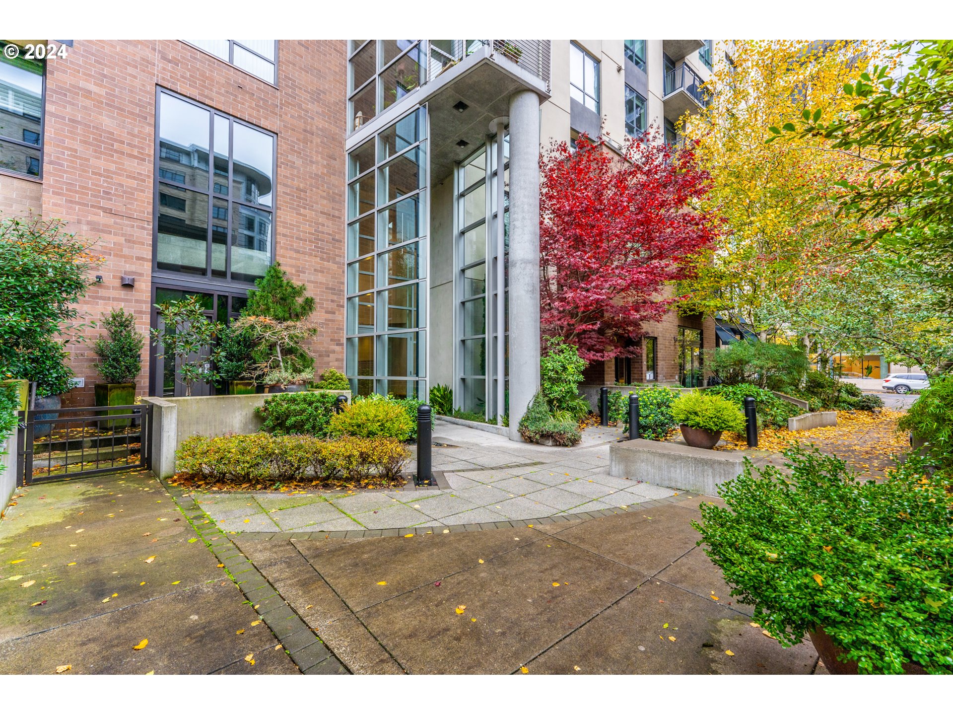 922 Northwest 11th Avenue, Unit 415 Portland, OR 97209 - Photo 42 of 45 Exterior