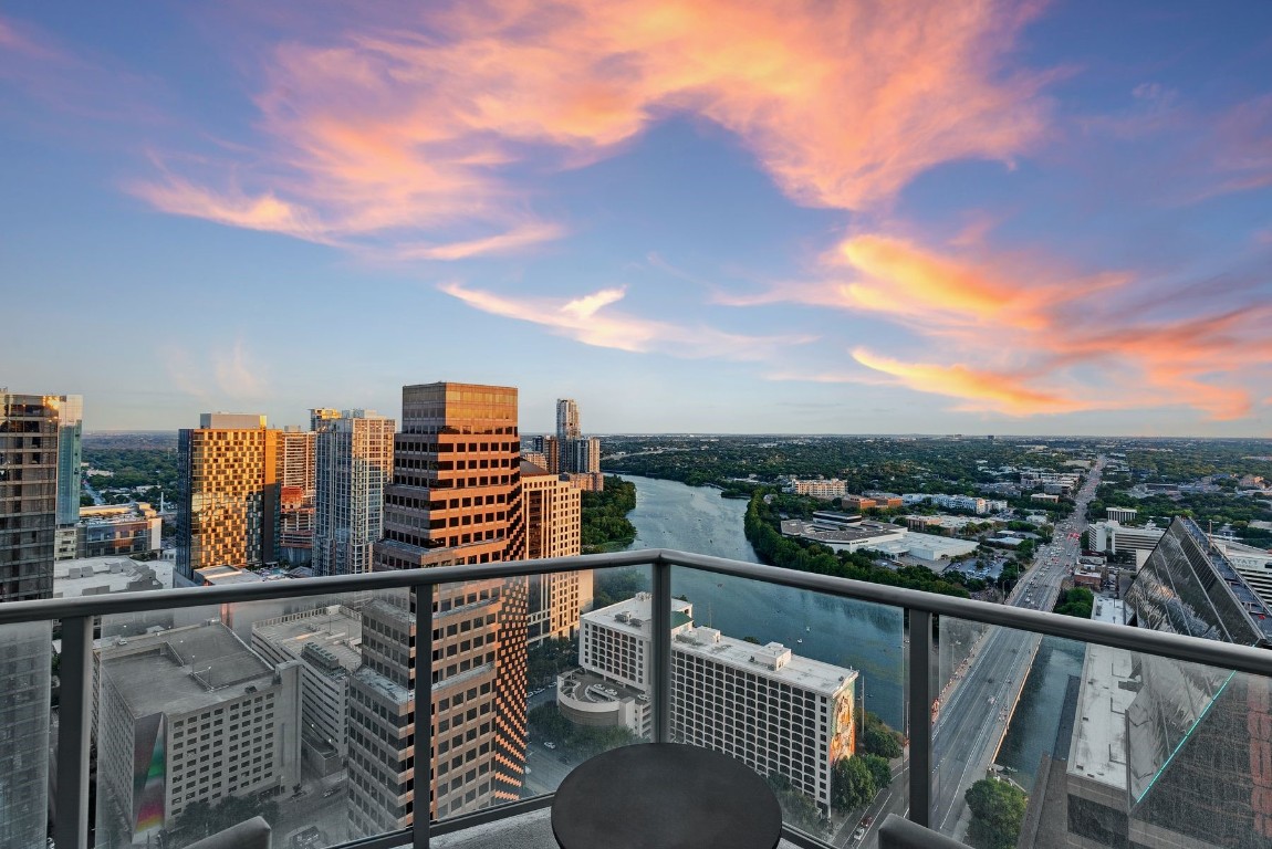 200 Congress Avenue, Unit 32SE Austin, TX 78701 - Photo 27 of 40 a city view from a balcony