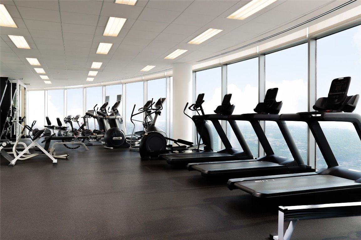 200 Congress Avenue, Unit 32SE Austin, TX 78701 - Photo 40 of 40 a view of a room with gym equipment