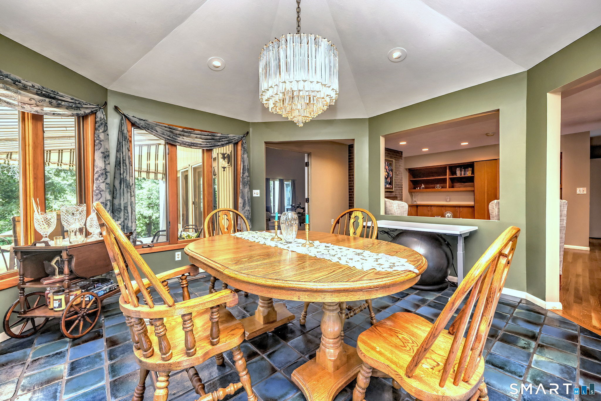 151 Cheshire Road Bethany, CT 06524 - Photo 19 of 40